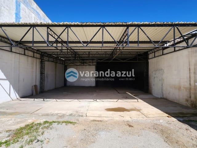 Galpão / Barracão com 500m², para alugar, no bairro Centro em Mogi das Cruzes