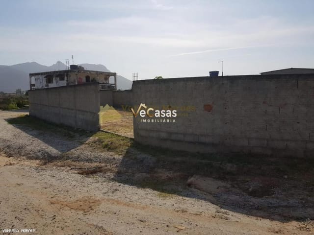 Terreno com 435m², à venda, no bairro Loteamento Extensão do Serramar em Rio das Ostras