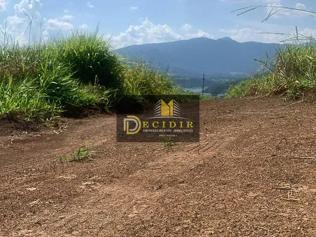 Terreno com 500m², à venda, no bairro Laranja Azeda em Arujá