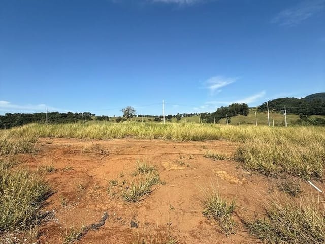 Terreno com 300m², à venda, no bairro Matão em Extrema