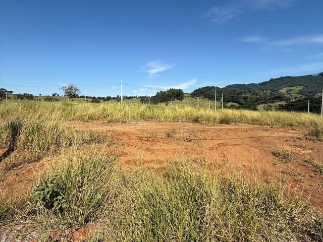 Terreno com 300m², à venda, no bairro Matão em Extrema