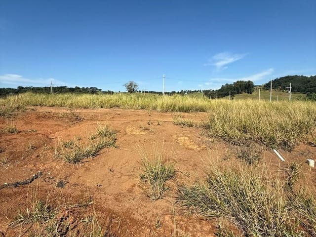 Terreno com 300m², à venda, no bairro Matão em Extrema