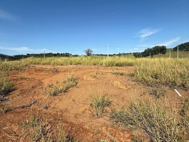 Terreno com 300m², à venda, no bairro Matão em Extrema