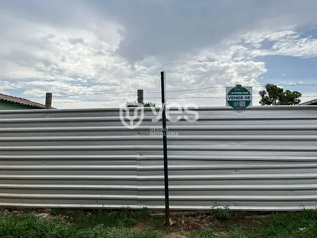 Terreno com 200m², à venda, no bairro Conjunto Habitacional Pão de Açúcar em Araxá