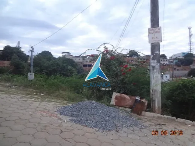Terreno com 180m², à venda, no bairro Santo Antônio em Governador Valadares