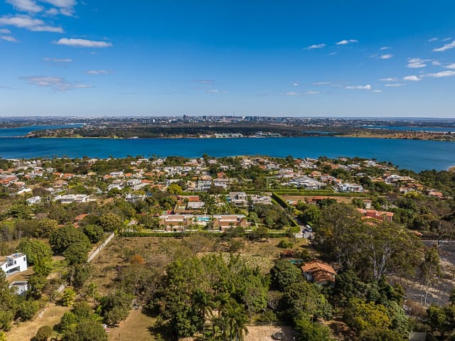 Terreno com 11250m², à venda, no bairro Setor de Habitações Individuais Sul em Brasília
