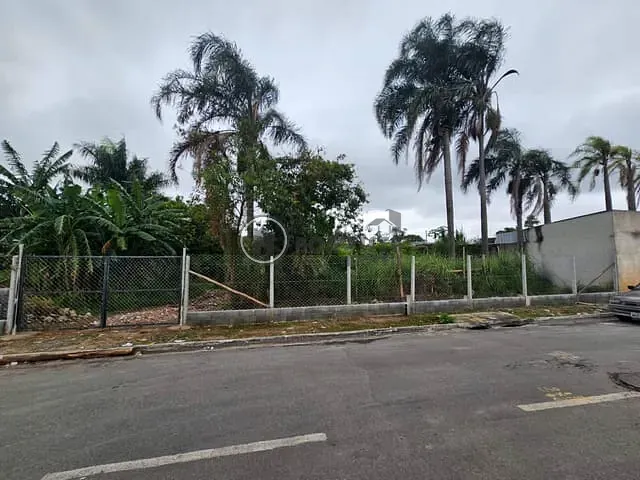 Terreno com 2400m², à venda, no bairro Cidade Boa Vista em Suzano