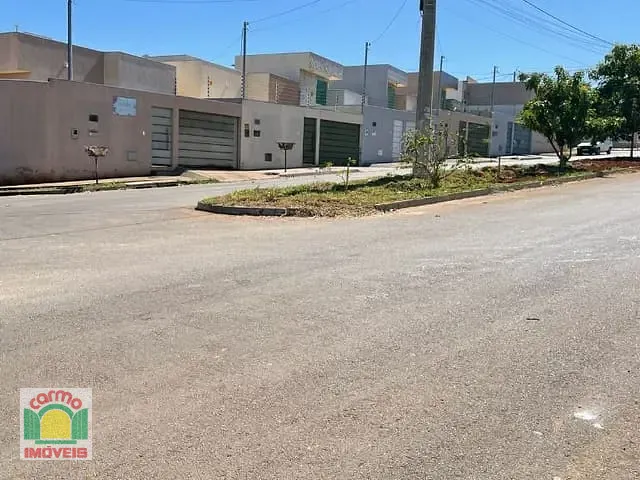 Terreno com 408m², à venda, no bairro Residencial Flor do Cerrado em Anápolis