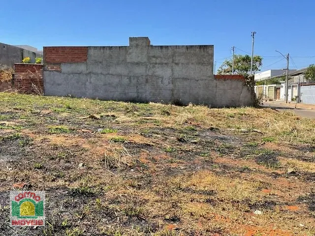 Terreno com 408m², à venda, no bairro Residencial Flor do Cerrado em Anápolis