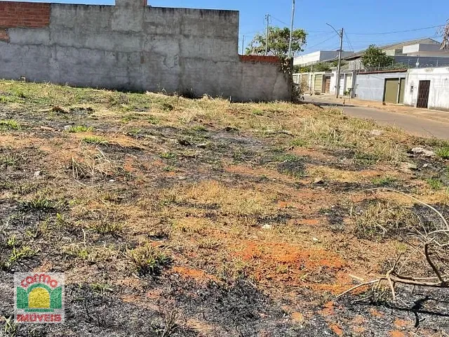 Terreno com 408m², à venda, no bairro Residencial Flor do Cerrado em Anápolis