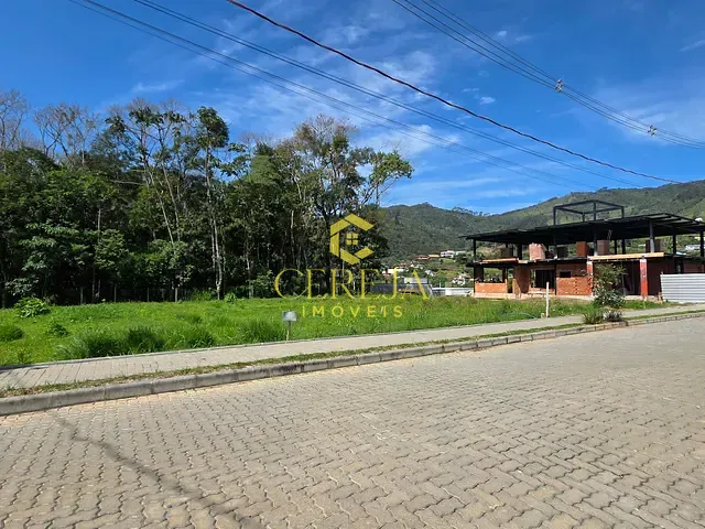 Terreno com 620m², à venda, no bairro Cônego em Nova Friburgo