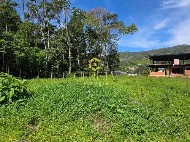 Terreno com 620m², à venda, no bairro Cônego em Nova Friburgo