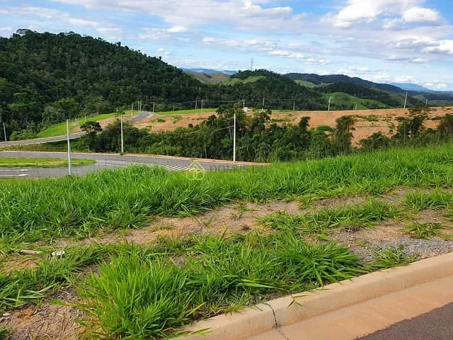 Terreno com 254m², à venda, no bairro Casa de Pedra em Volta Redonda