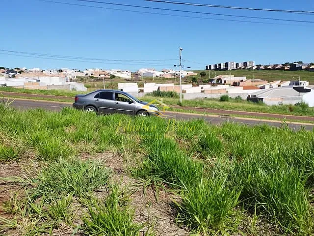 Terreno com 301m², à venda, no bairro Jardim Europa 1 em Cambé