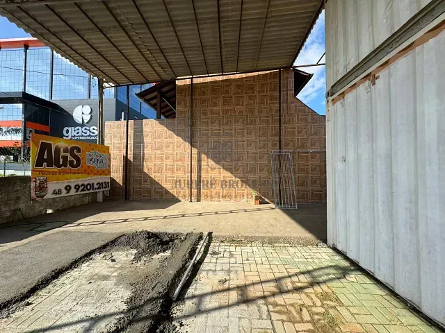 Terreno com 413m², à venda, no bairro Saco Grande em Florianópolis