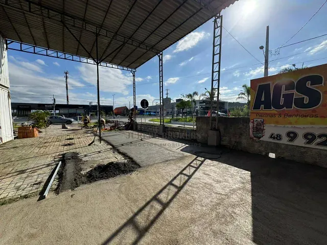 Terreno com 413m², à venda, no bairro Saco Grande em Florianópolis