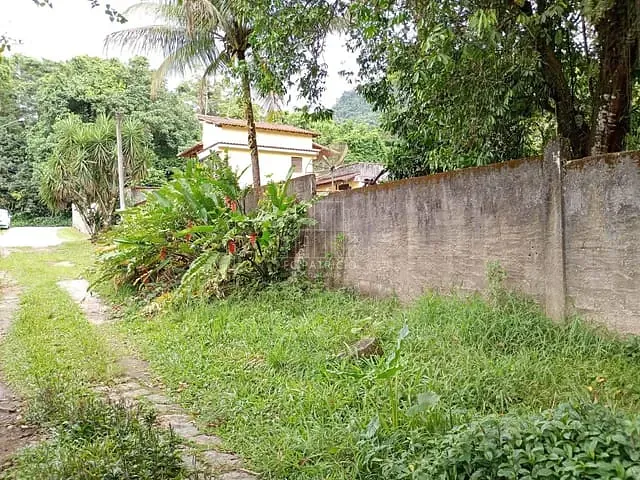 Terreno com 750m², à venda, no bairro Limoeiro em Guapimirim