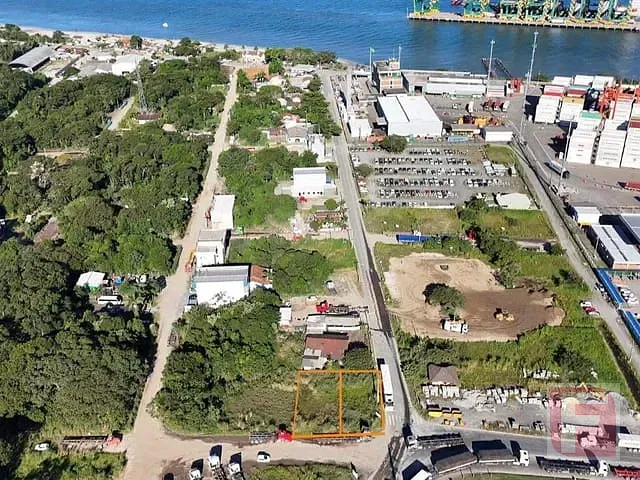 Terreno com 368m², à venda, no bairro Bamerindus em Itapoá