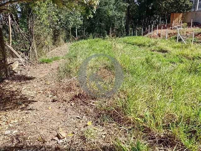 Terreno com 170m², à venda, no bairro Jardim Santo Antônio em Atibaia