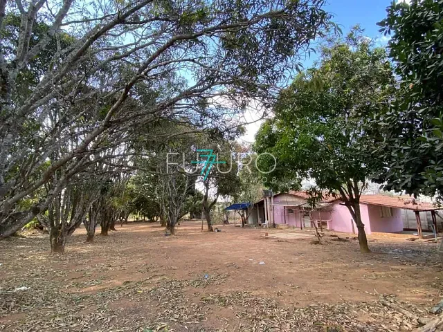 Terreno com 1960m², à venda, no bairro Setor Habitacional Jardim Botânico em Brasília
