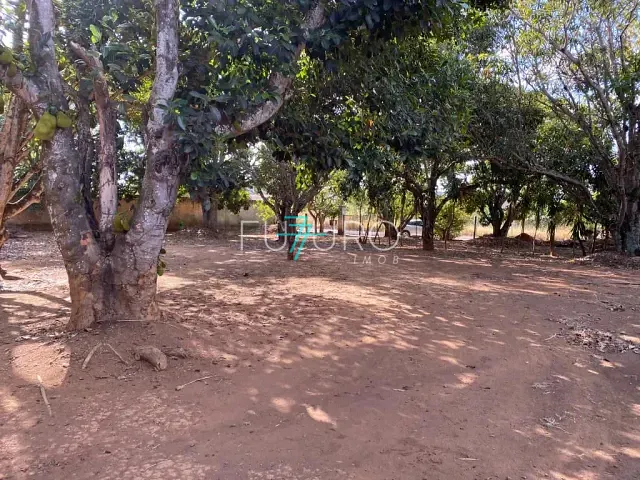 Terreno com 1960m², à venda, no bairro Setor Habitacional Jardim Botânico em Brasília