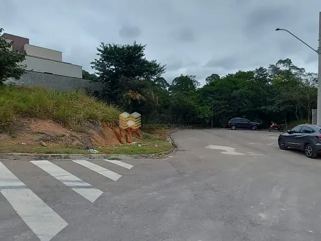 Terreno com 161m², à venda, no bairro Centro em Cajamar