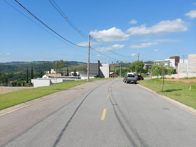 Terreno com 800m², à venda, no bairro Monte Alegre em Vinhedo