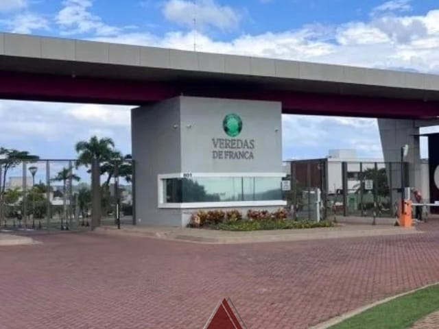 Terreno com 300m², à venda, no bairro Parque Universitário em Franca
