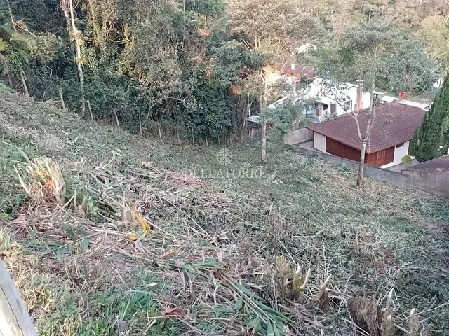 Terreno com 520m², à venda, no bairro Carlos Guinle em Teresópolis