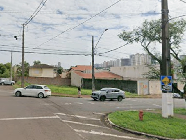 Terreno com 541m², à venda, no bairro Parque Residencial Alcântara em Londrina