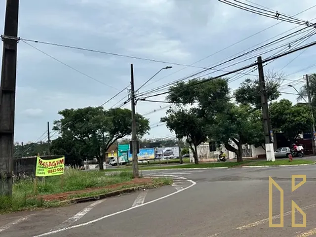 Terreno com 541m², à venda, no bairro Parque Residencial Alcântara em Londrina
