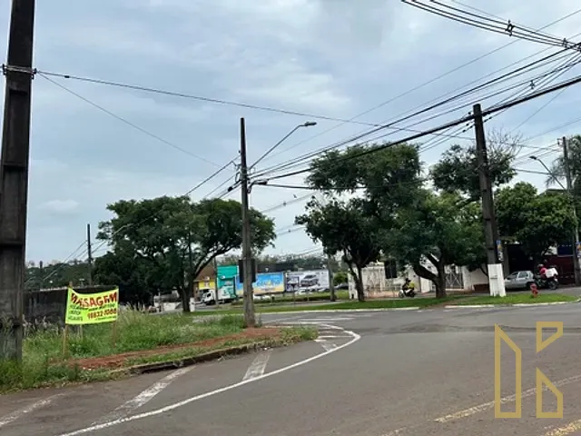 Terreno com 541m², à venda, no bairro Parque Residencial Alcântara em Londrina