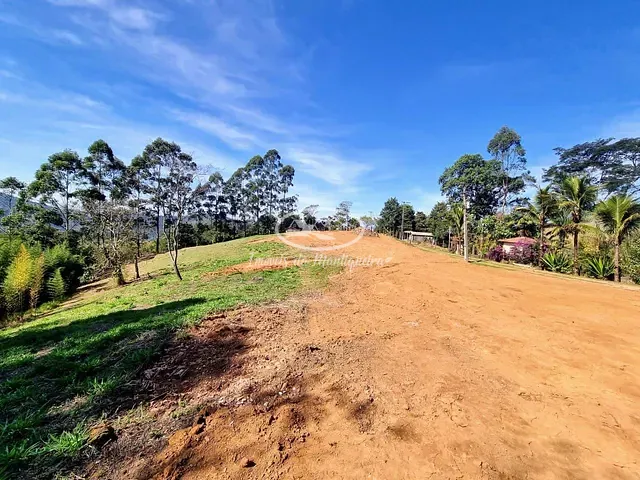 Terreno com 1110m², à venda, no bairro Fazendinha (Penedo) em Itatiaia