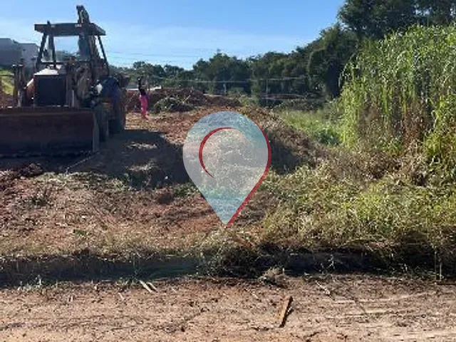 Terreno com 305m², à venda, no bairro Jardim Copacabana em Jundiaí