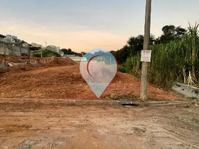 Terreno com 305m², à venda, no bairro Jardim Copacabana em Jundiaí