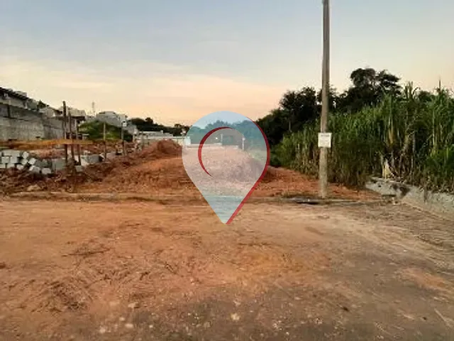 Terreno com 305m², à venda, no bairro Jardim Copacabana em Jundiaí
