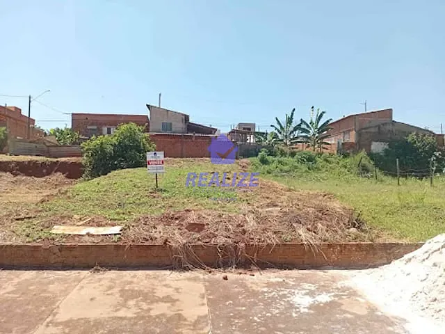 Terreno com 250m², à venda, no bairro Jardim Monte Mor em Botucatu