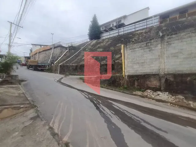 Terreno à venda, no bairro Caiçaras em Belo Horizonte
