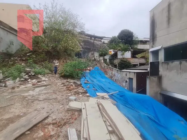 Terreno à venda, no bairro Caiçaras em Belo Horizonte