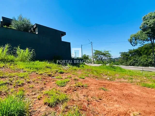 Terreno com 380m², à venda, no bairro Parque Imperador em Bragança Paulista