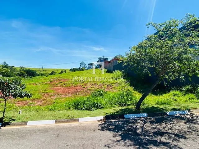 Terreno com 380m², à venda, no bairro Parque Imperador em Bragança Paulista