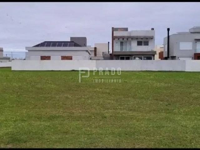 Terreno com 579m², à venda, no bairro Laranjal em Pelotas