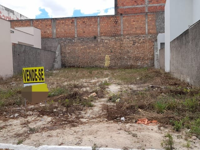 Terreno com 300m², à venda, no bairro Canafístula em Arapiraca