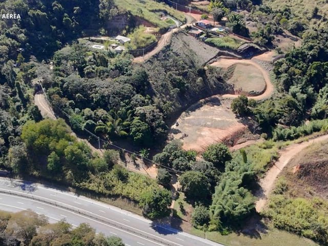 Terreno à venda, no bairro Areal em Petrópolis
