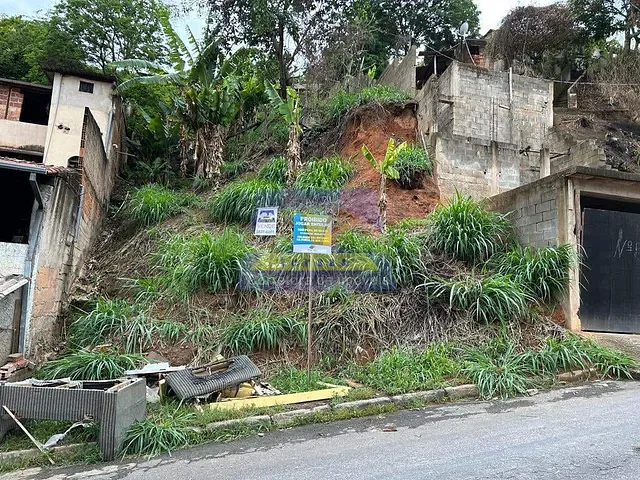 Terreno com 360m², à venda, no bairro Gabiroba em Itabira