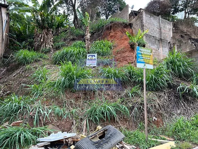Terreno com 360m², à venda, no bairro Gabiroba em Itabira