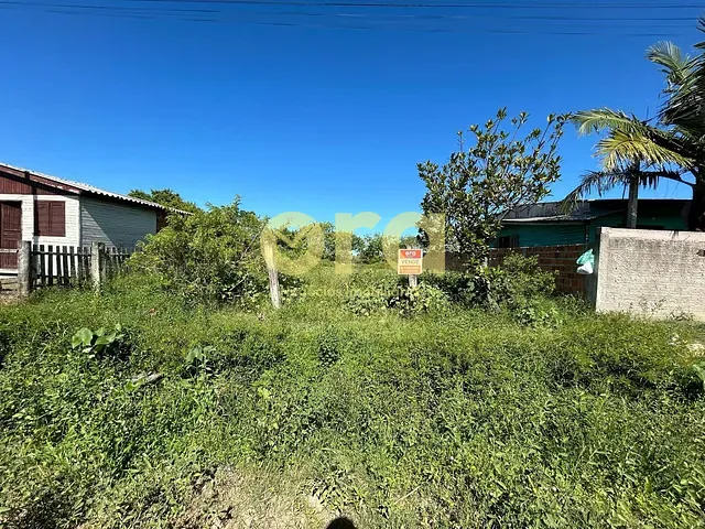 Terreno com 360m², à venda, no bairro Três Vendas em Pelotas