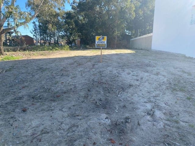Terreno com 600m², à venda, no bairro Laranjal em Pelotas