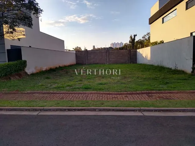 Terreno com 373m², à venda, no bairro Vivendas do Arvoredo em Londrina