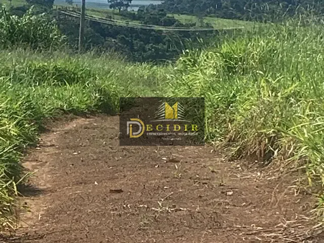 Terreno com 1000m², à venda, no bairro Laranja Azeda em Arujá